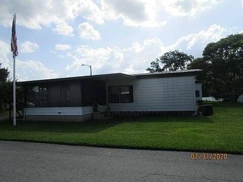 3rd image of 1403 Indigo Dr