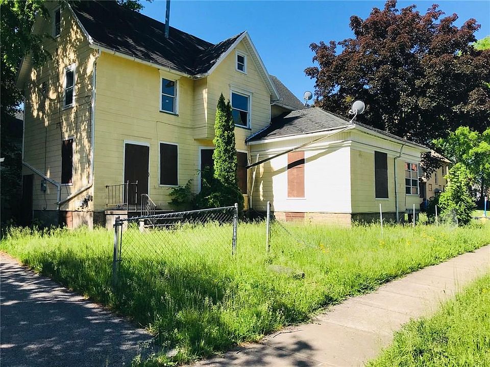 2nd image of 346-348 Post Ave