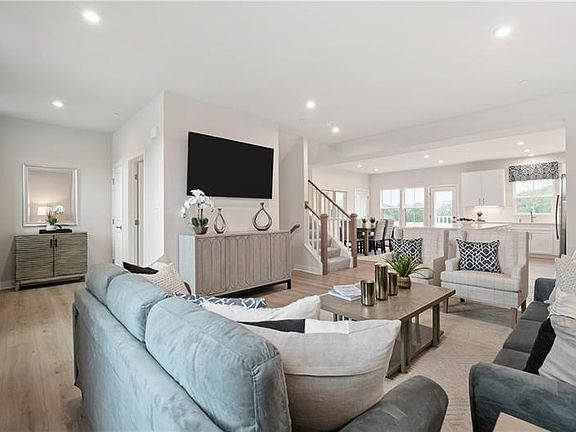 2nd image of 166 Elk Ridge Dr