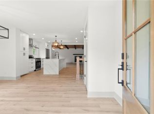 3216 Woodview Dr SE, Smyrna, GA 30082