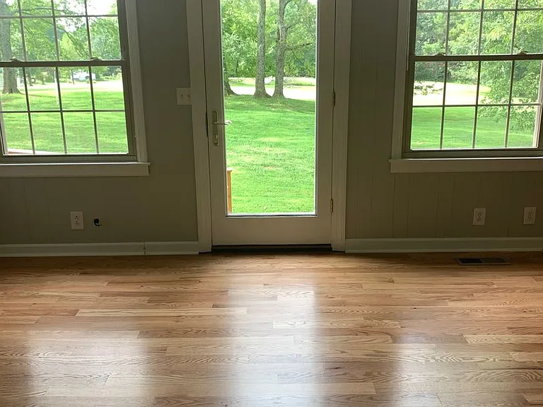 305 Dogwood Ct — Photo 9