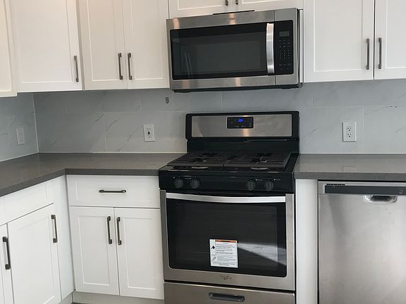 2nd image of 603 22nd St