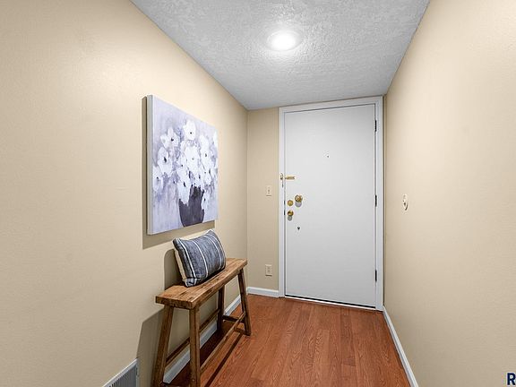 4th image of 2505 S Kiwanis Ave APT 343