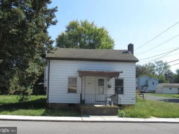 240R W Water St, Middletown, PA 17057