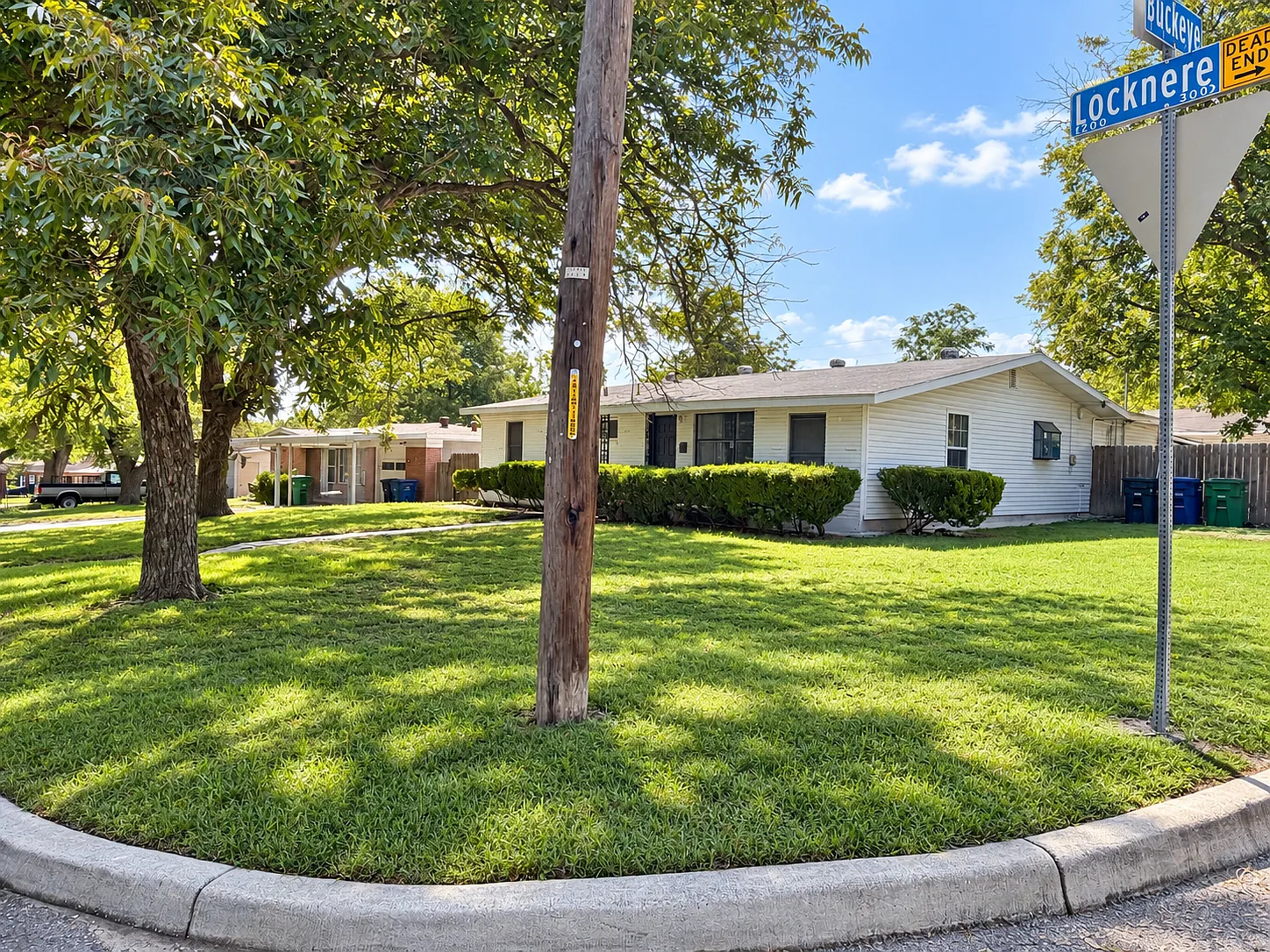 3 bed, 1704 sqft, $1,700 — Photo 3