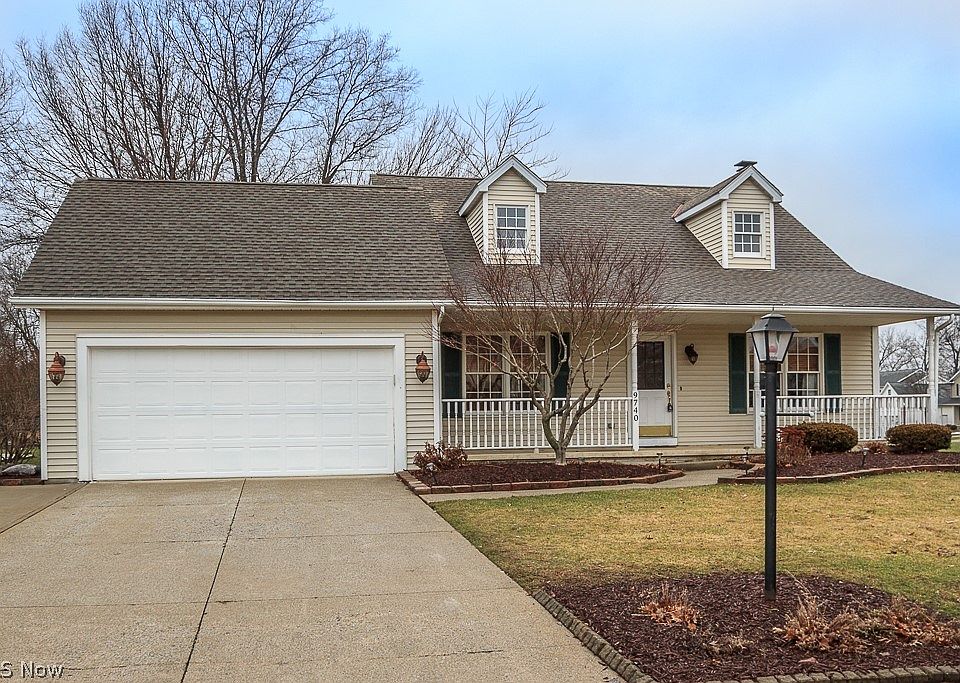 1st image of 9740 Woodhurst Dr