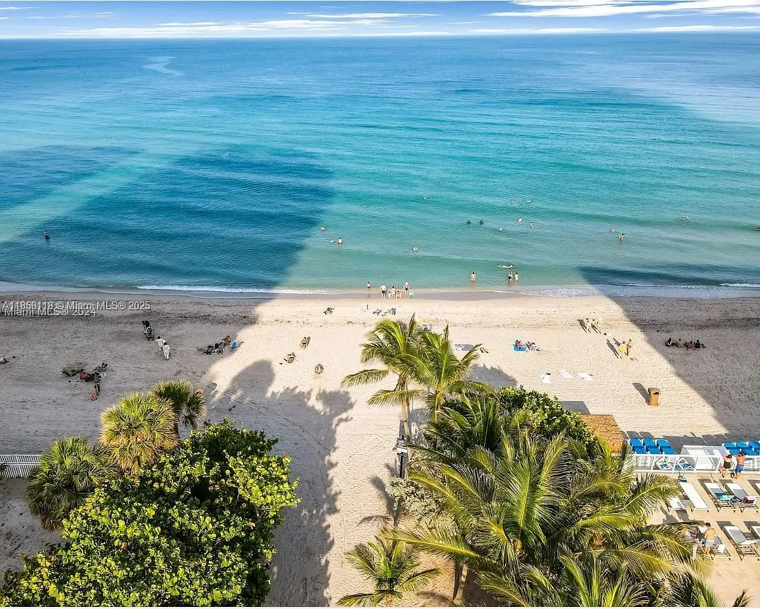 The Aventura Beach Club C — Photo 3