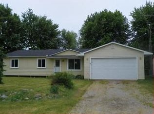 2331 Belle Glade Ct, Fenton, MI 48430