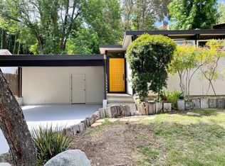 20918 Dumetz Rd, Woodland Hills, CA 91364