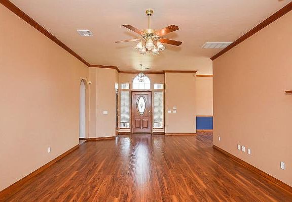 4th image of 3808 Hatterly Ln