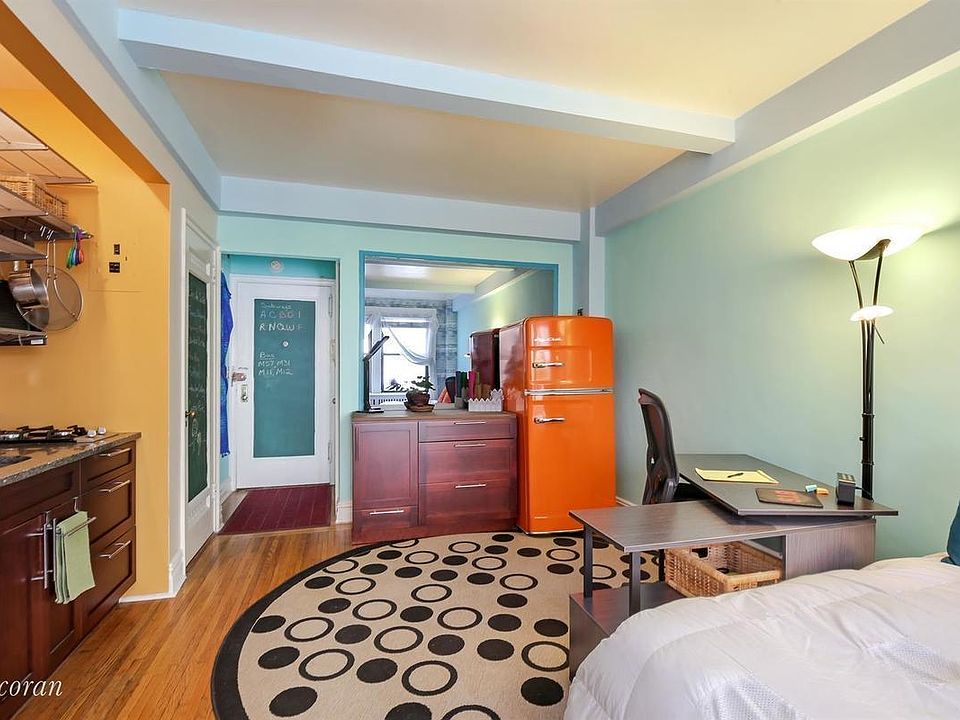 1st image of 457 W 57th St APT 811