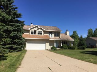 6179 Arroyo Vista Dr NE, Rockford, MI 49341