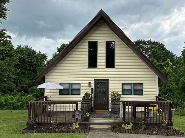 571 Champion School Rd, Belleville, WV 26133