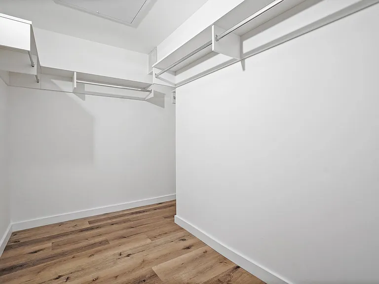 5022 Whitsett Ave #101 — Photo 18