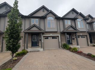 3400 Castle Rock Pl #104, London, ON N6L 0E4