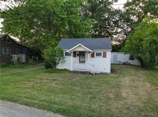 12937 S Hillcrest Dr, Albion, NY 14411
