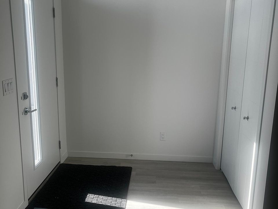 1st image of 129 Southpoint Greenway