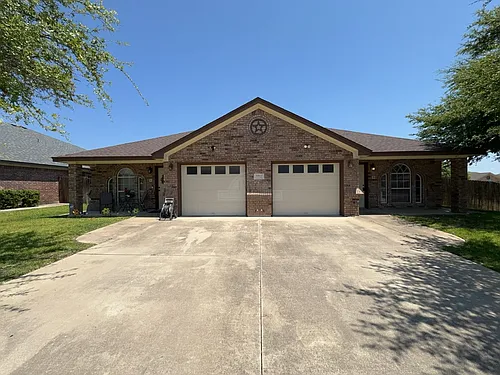 4701 Autumn Valley Dr Photo 1