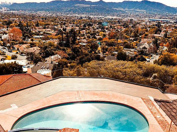 2nd image of 1250 Alta Paseo