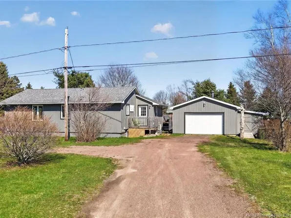 19 Des Lauriers Rd, Beaubassin East, NB E4P 7G8