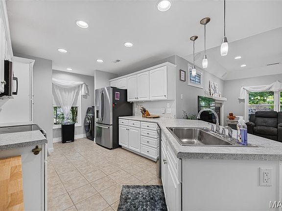 4th image of 133 Wye Dr
