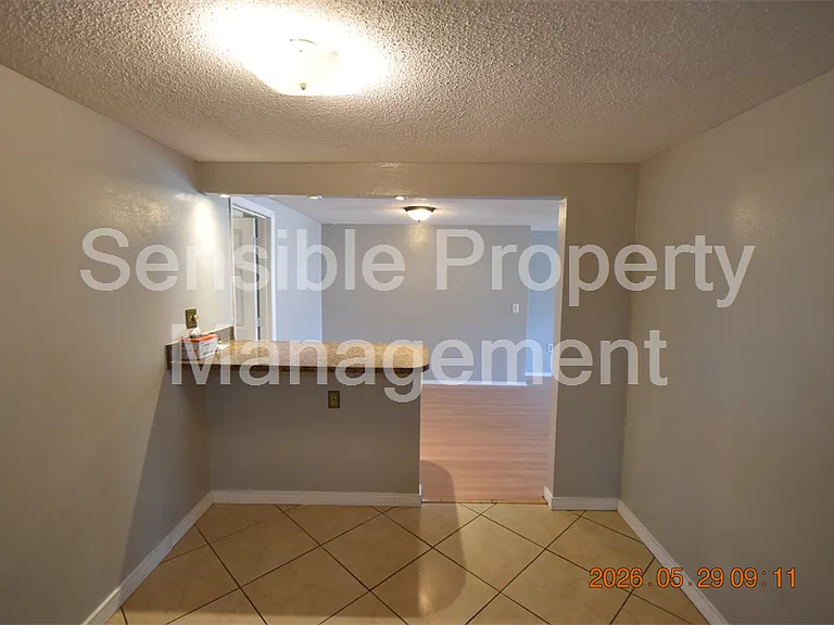 10816 Piccadilly Rd — Photo 16