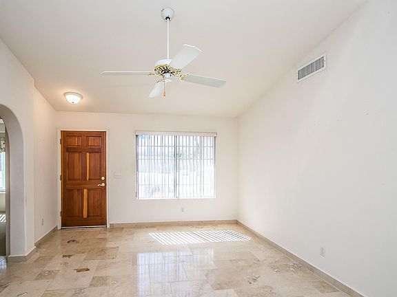 4th image of 10964 E Becker Ln