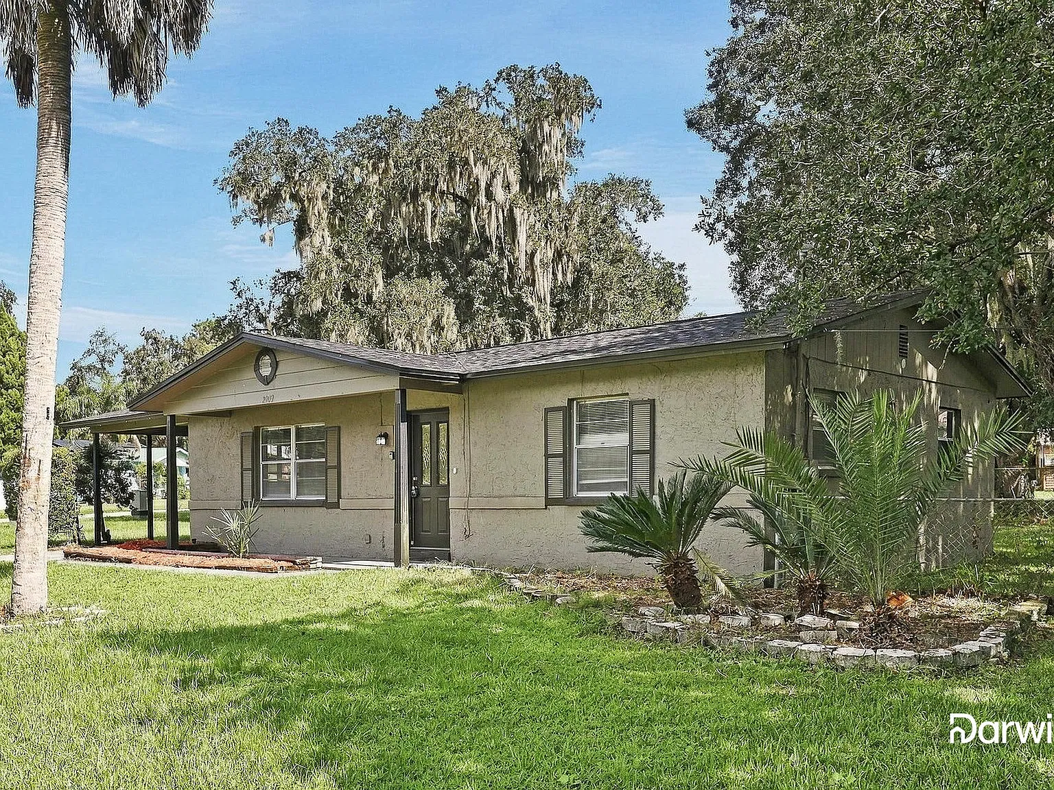 3 bed, 2.0 bath, 988 sqft, $1,910 — Photo 2