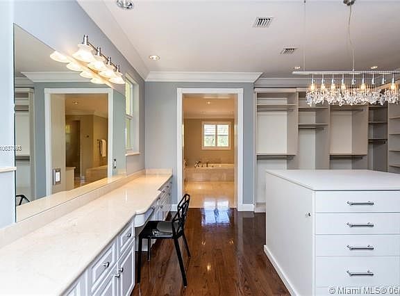 3rd image of 7270 W Lago Dr