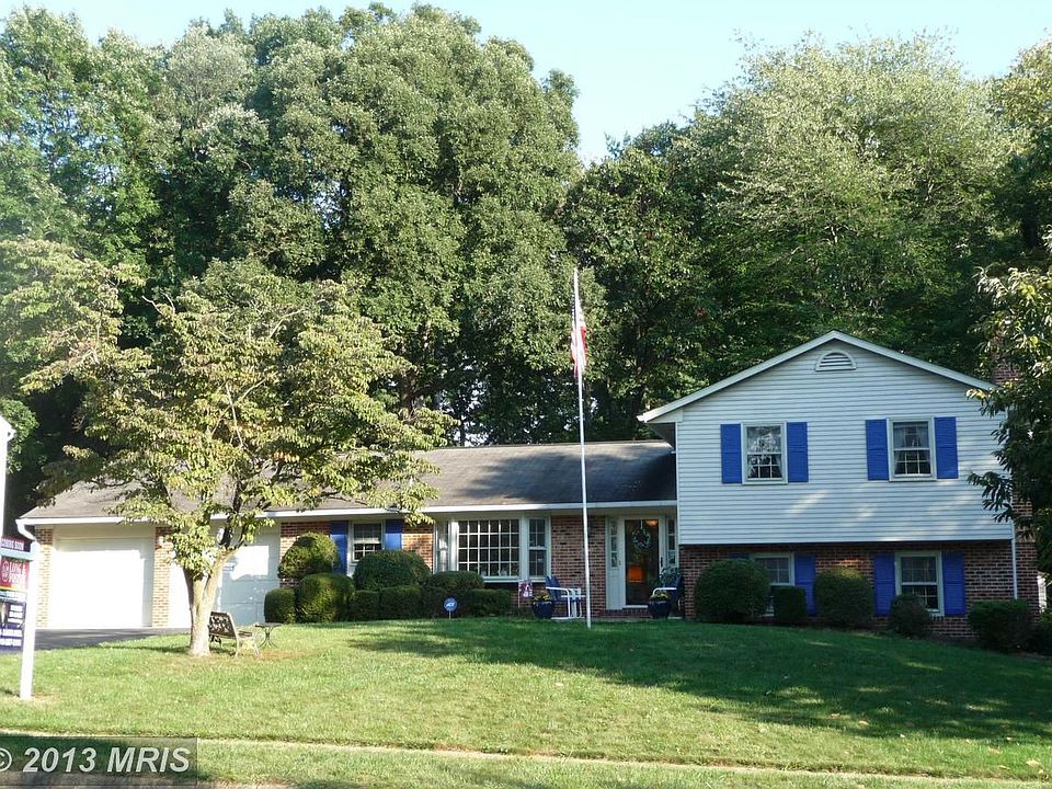1st image of 2221 Abbotsford Dr