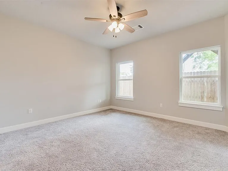 1209 Summer St — Photo 16