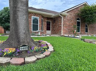 1409 Creek Valley Rd, Mesquite, TX 75181