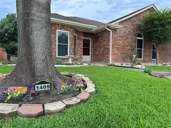 1409 Creek Valley Rd, Mesquite, TX 75181