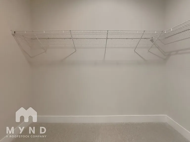 1273 Windmill Pkwy — Photo 18