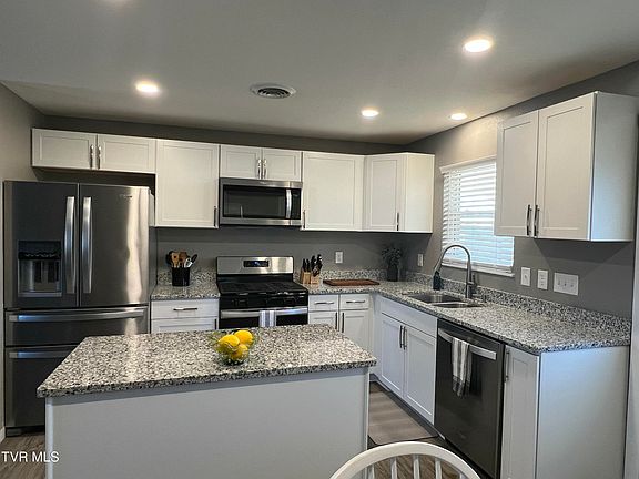 5th image of 287 Guinn Dr
