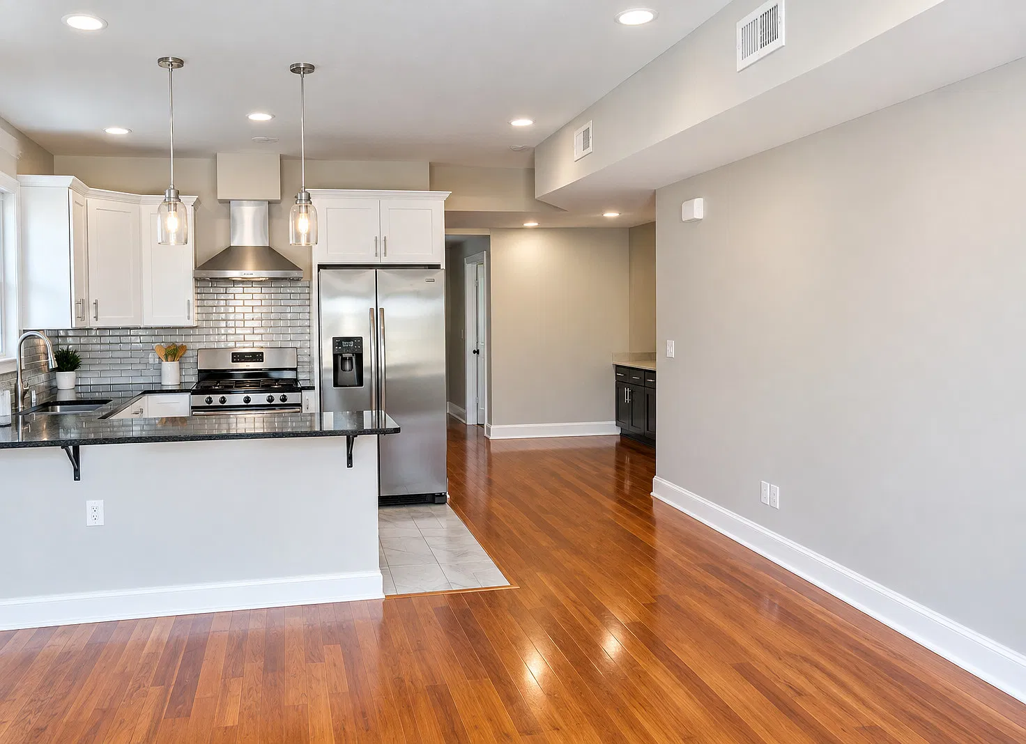 2 bed, $2,200 — Photo 3