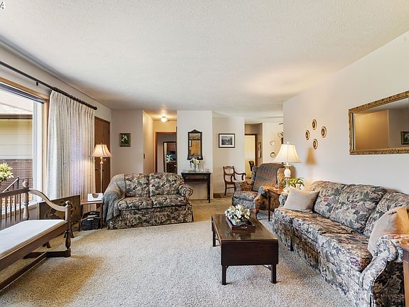 3rd image of 9162 SE Mason Hill Dr