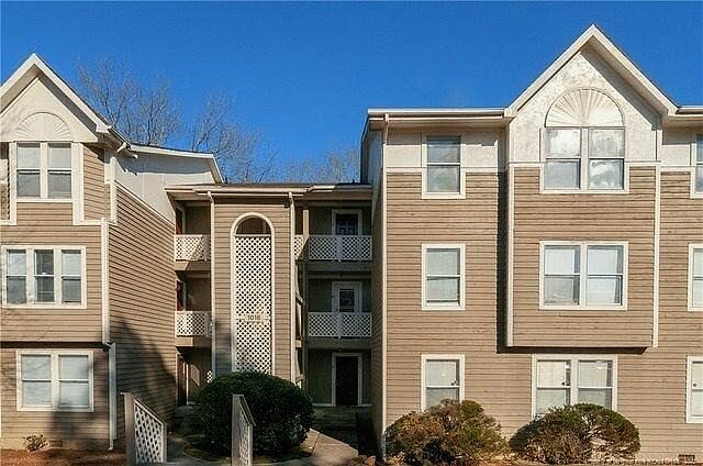 1st image of 1018 Wood Creek Dr APT 9