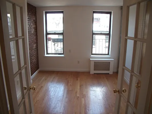 Rented by Kings Court Real Estate | media 38