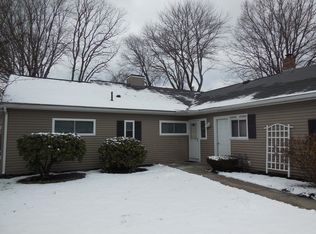 111 Horseshoe Dr, Chicopee, MA 01022