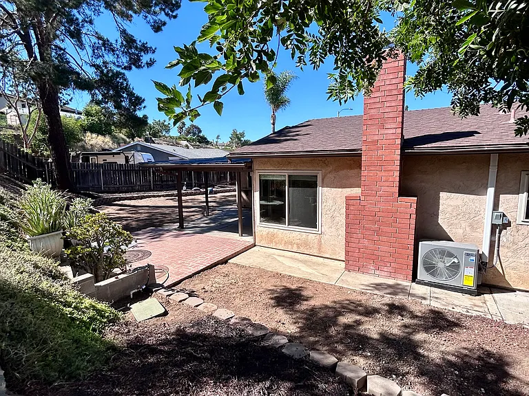 1313 Eagle Rock Ln — Photo 23
