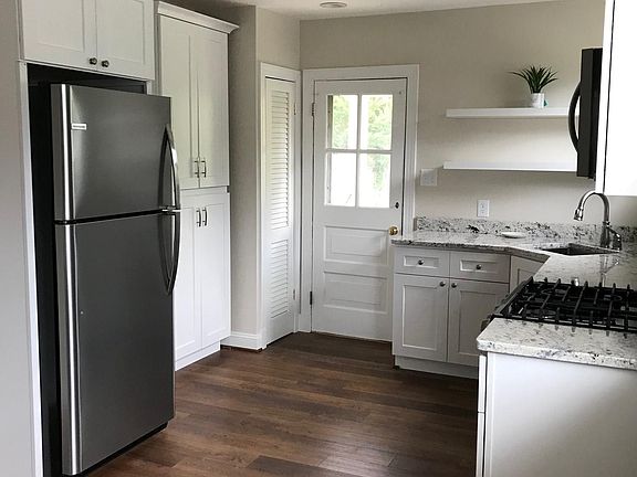 3rd image of 4600 Hanover Ave