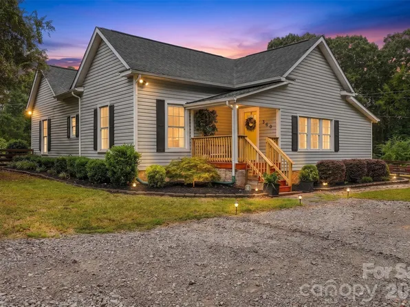 360 Oak Dr, Mc Connells, SC 29726