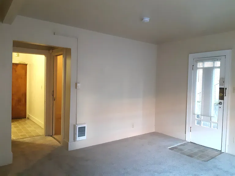 208 N Tacoma Ave #C — Photo 6