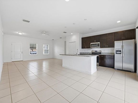 4th image of 213 Cimarron Dr