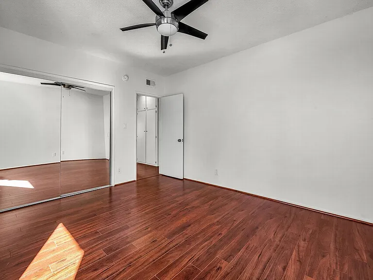 1426 N Vista St #10 — Photo 13