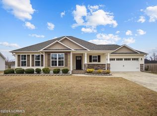 310 Bubbling Brook Ln, Jacksonville, NC 28546