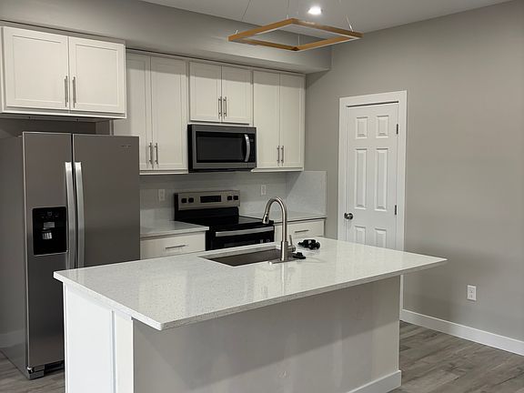2nd image of 617 4th Ave