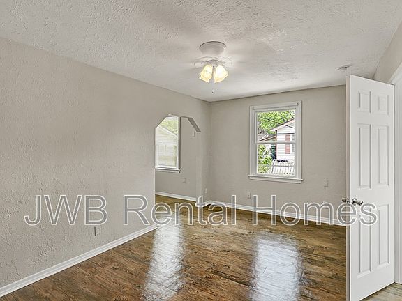 5th image of 8944 Jackson Ave #1