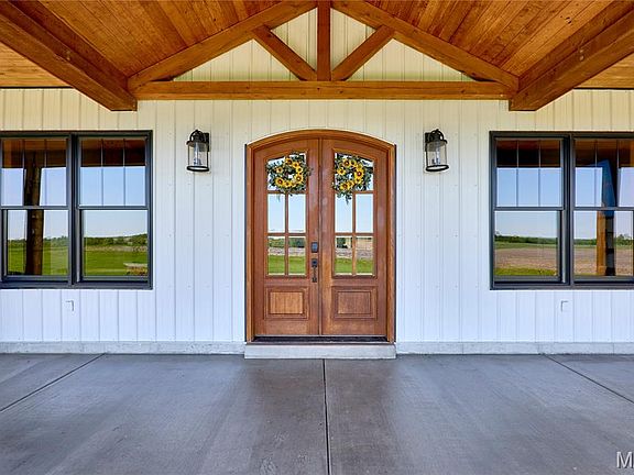 4th image of 705 S Ethlyn Rd